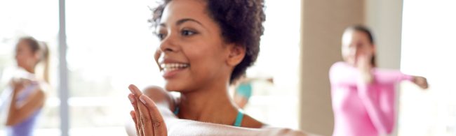 Infographic met “Top 6 sport” en “Top 6 dagelijkse beweging” en geschatte calorieverbranding per uur (o.a. wielrennen, handbal, hardlopen, traplopen, huishouden, tuinieren).