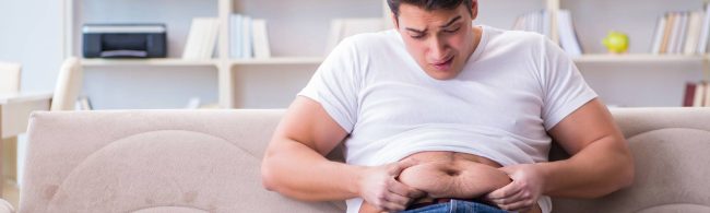 Illustratie van meetlint rondom middel — duidelijk de methode tonen om buikomvang te meten.