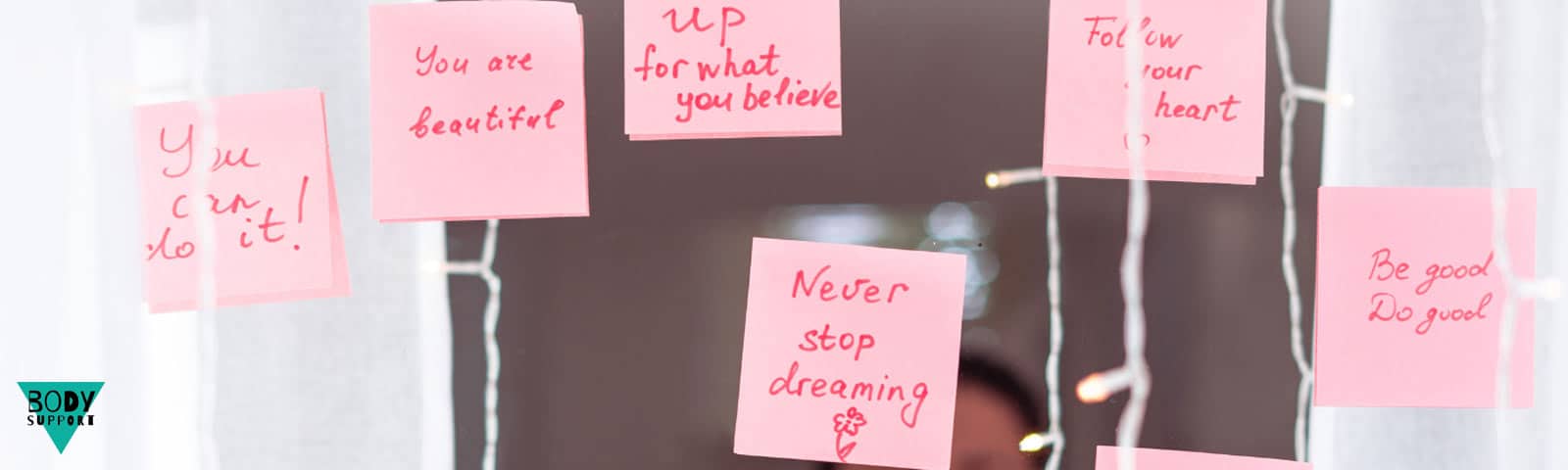 Motiverende affirmaties als tekst op kleurrijke achtergrond voor een positieve mindset – boost je dag met affirmaties.