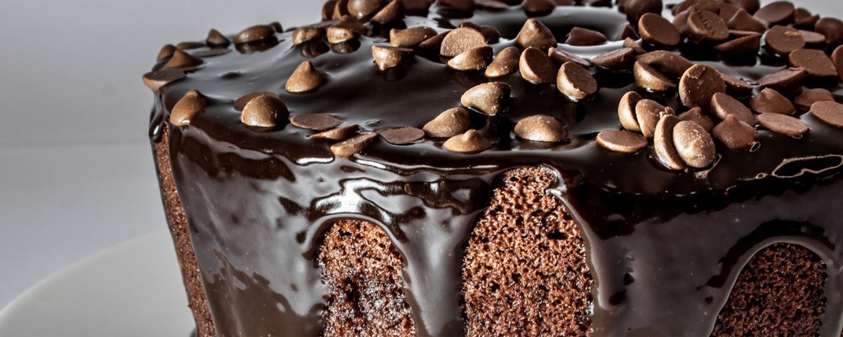 Protein brownie cake in een mok, rijk aan eiwitten en snel klaar.